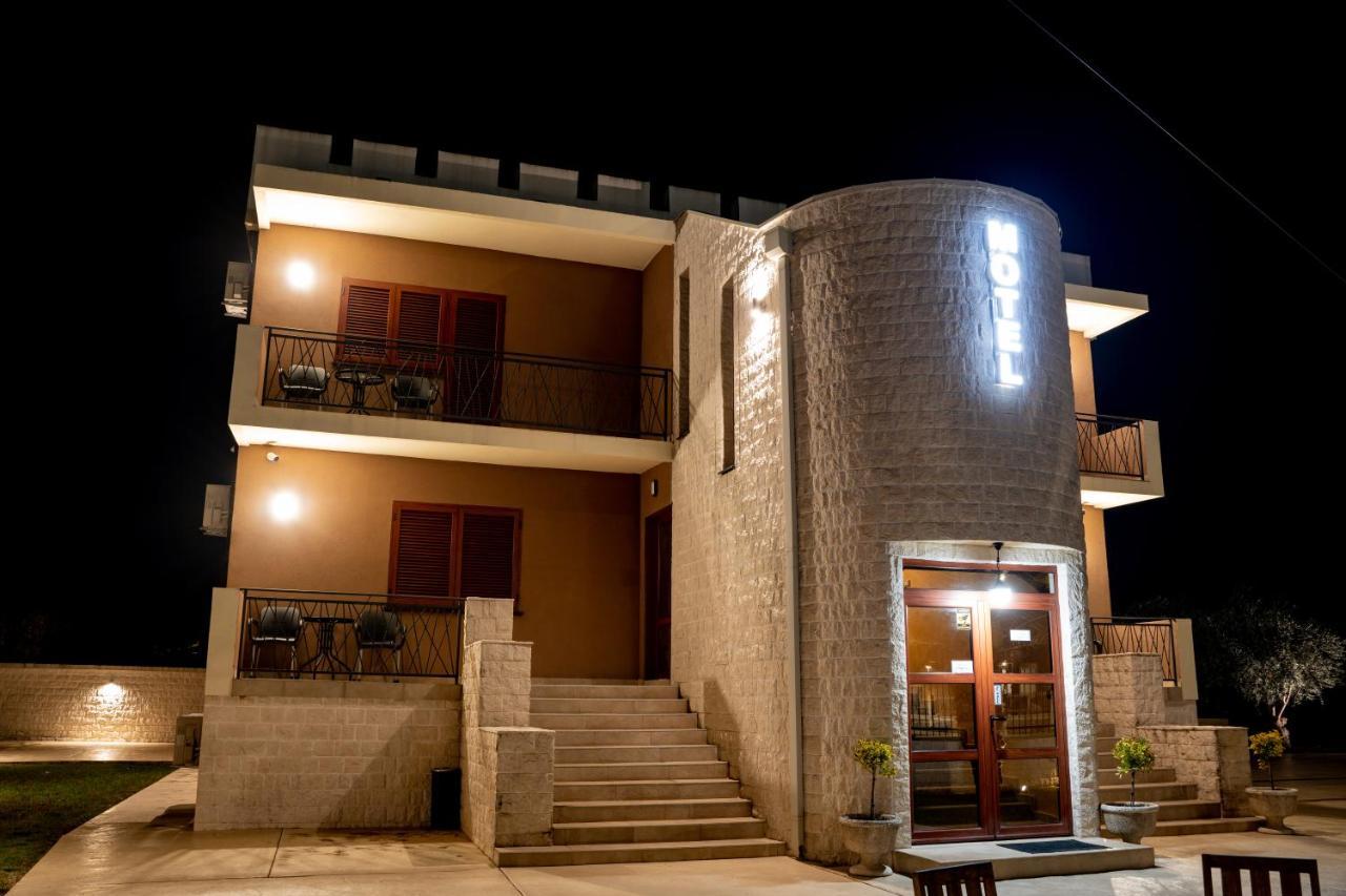 Motel Zeta Lux Mitrovici  Екстер'єр фото