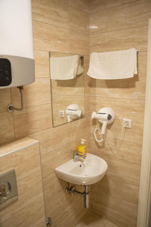 Motel Zeta Lux Mitrovici  Екстер'єр фото