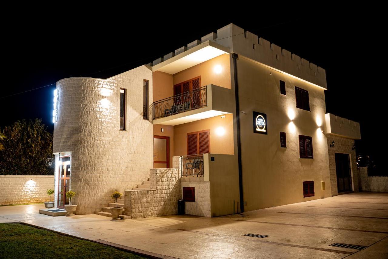 Motel Zeta Lux Mitrovici  Екстер'єр фото