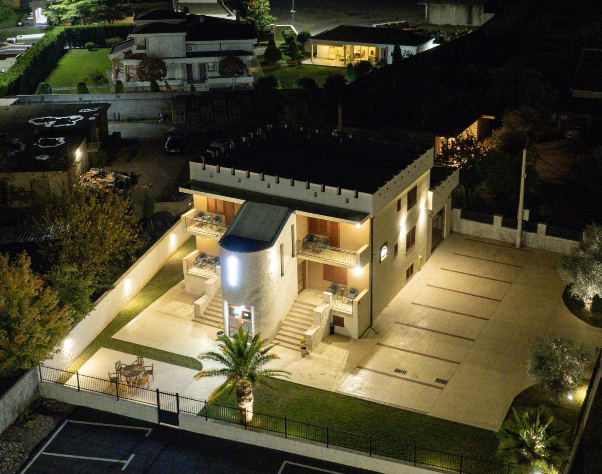 Motel Zeta Lux Mitrovici  Екстер'єр фото